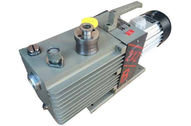 二手真空泵2XZ-4B 举报