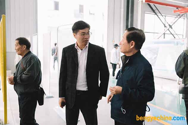 总经理带领参观照片