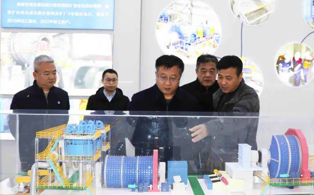 耐普矿机与黑猫股份签署战略合作协议