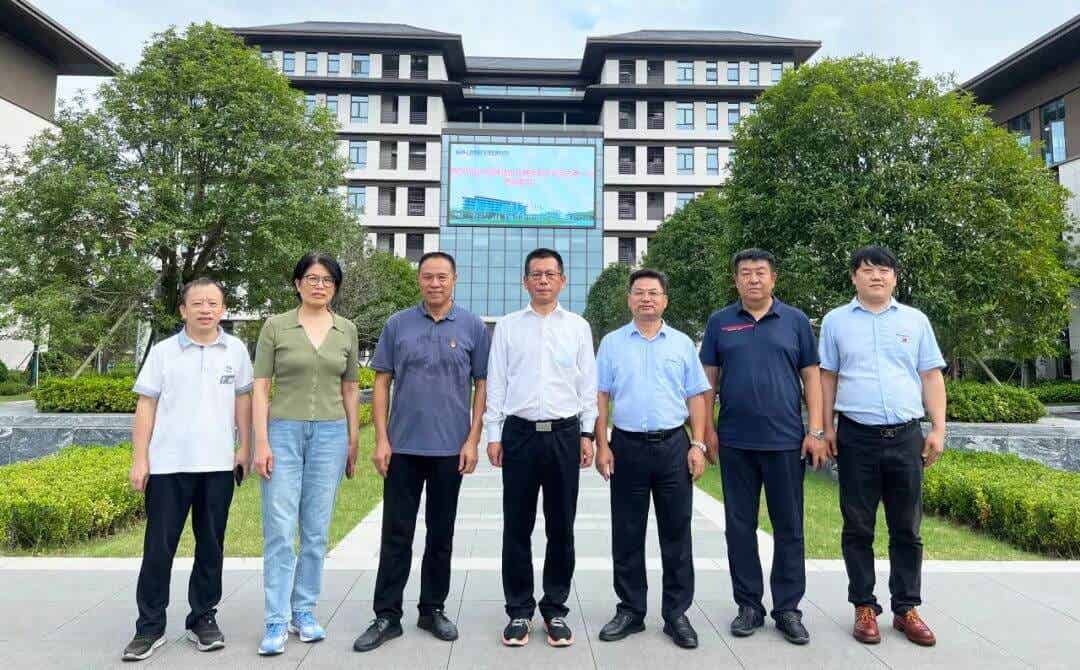 中国铸造协会常务副会长张志勇一行莅临耐普矿机调研