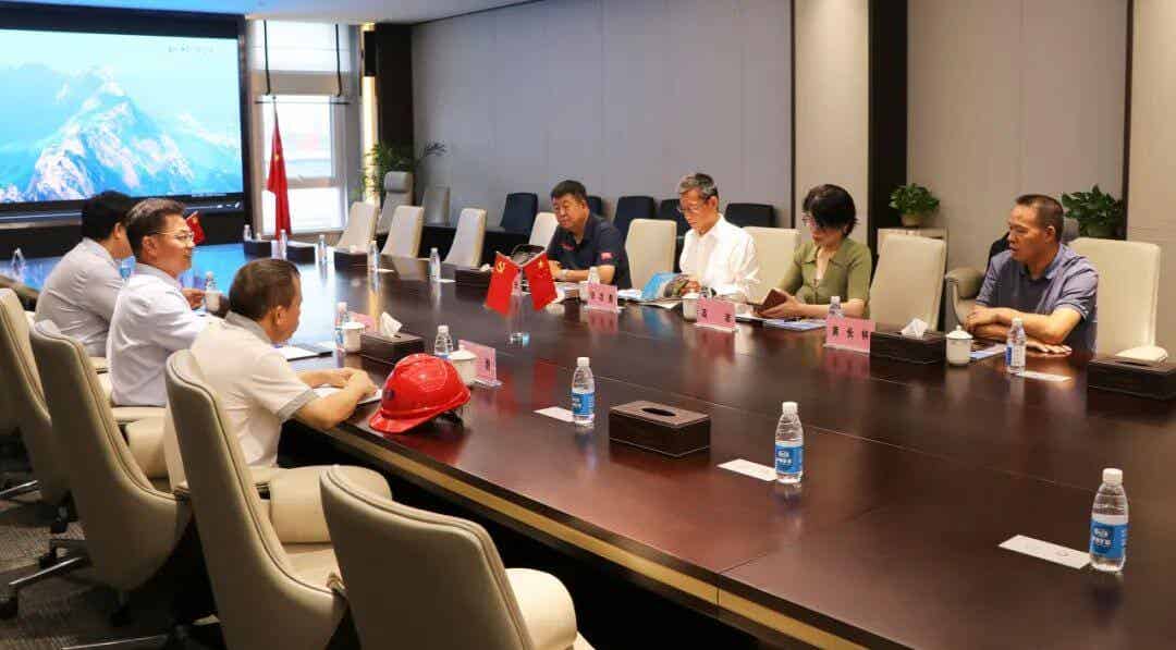 中国铸造协会常务副会长张志勇一行莅临耐普矿机调研